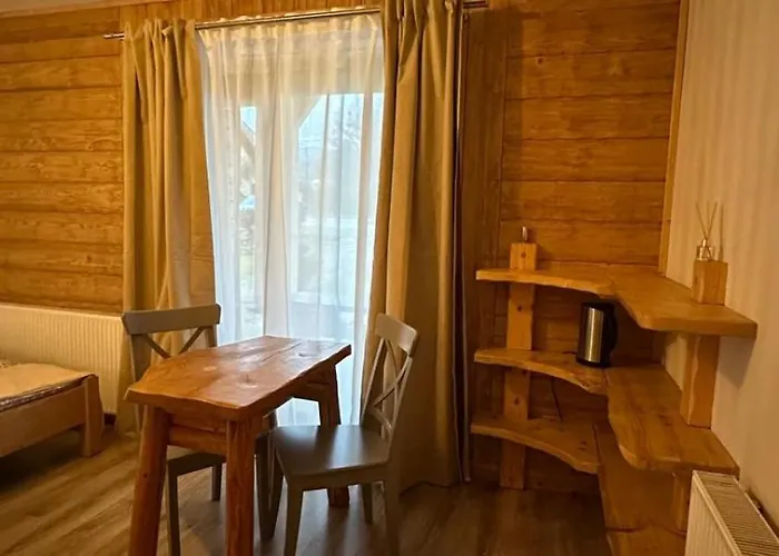 Zlota 1 בית הארחה